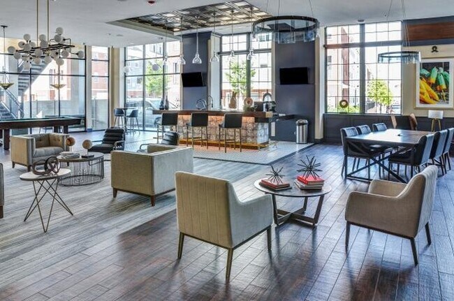 Foto del edificio - 150 Goldsborough Dr