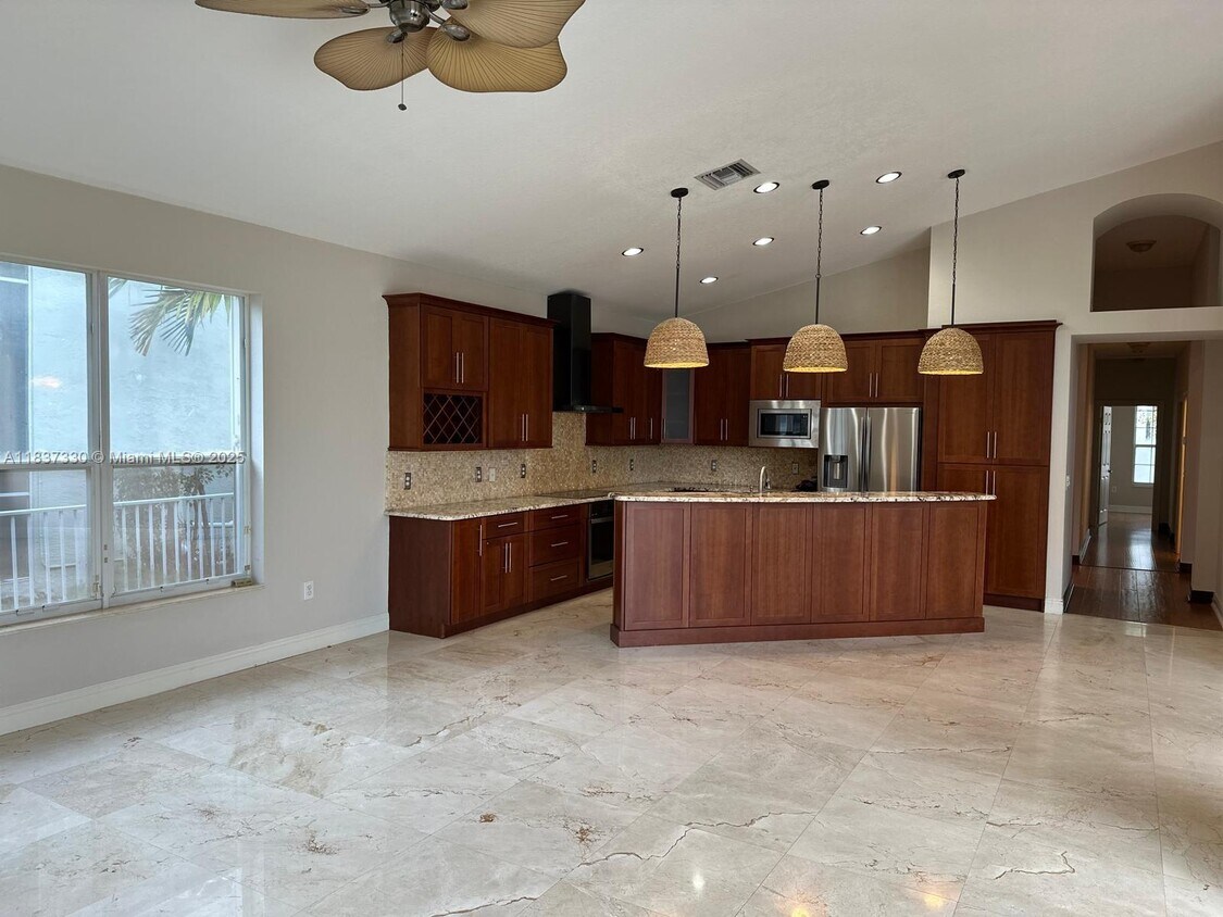 Foto principal - 18580 SW 44th St