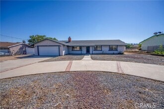 Building Photo - 7795 Oakwood Ave