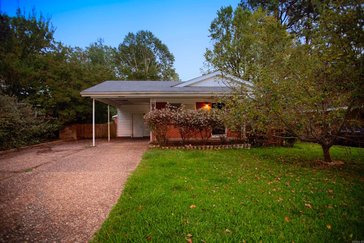Primary Photo - 19 Fairmont Dr