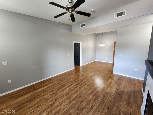 Foto del edificio - 8805 Jeffreys St