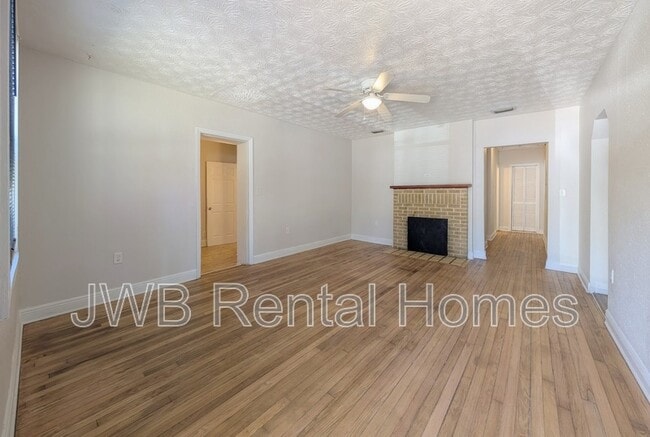 Foto del edificio - 44 W 55th St