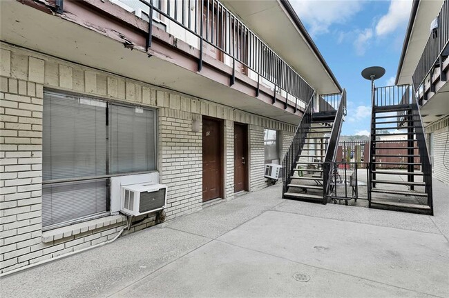 Building Photo - 7211 Atwell Dr