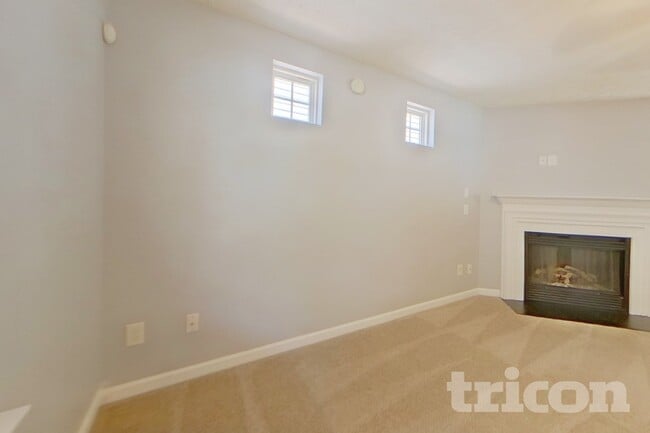 Building Photo - 5330 Mountain Top Pl