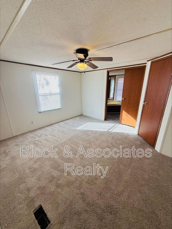 Foto del edificio - 1066 Worthville Rd