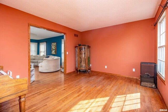 Foto del edificio - 1050 W Price St