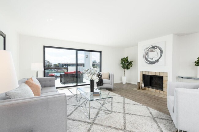 Foto del edificio - 678 Portofino Ln