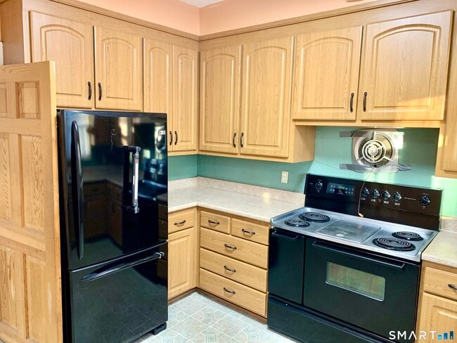 Building Photo - 52 Goffe Terrace