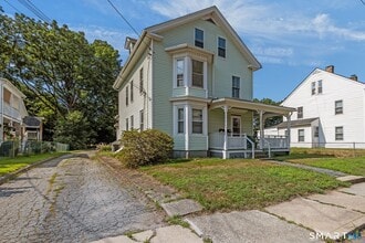 Building Photo - 63 Reynolds St