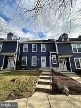 Building Photo - 1001 Roundhouse Ct