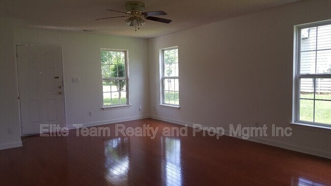 Building Photo - 8209 Lamplighter Pl