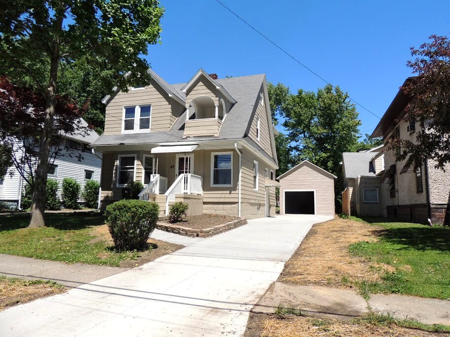 Primary Photo - Renovated Colonial with 4 Beds - 1.5 Baths