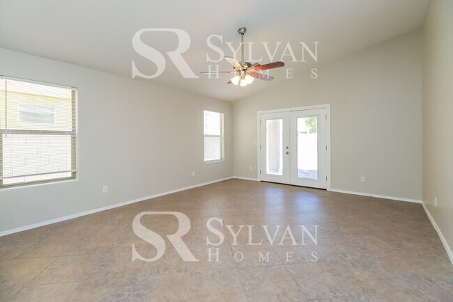 Building Photo - Check out this fantastic 3Br 2Ba home!