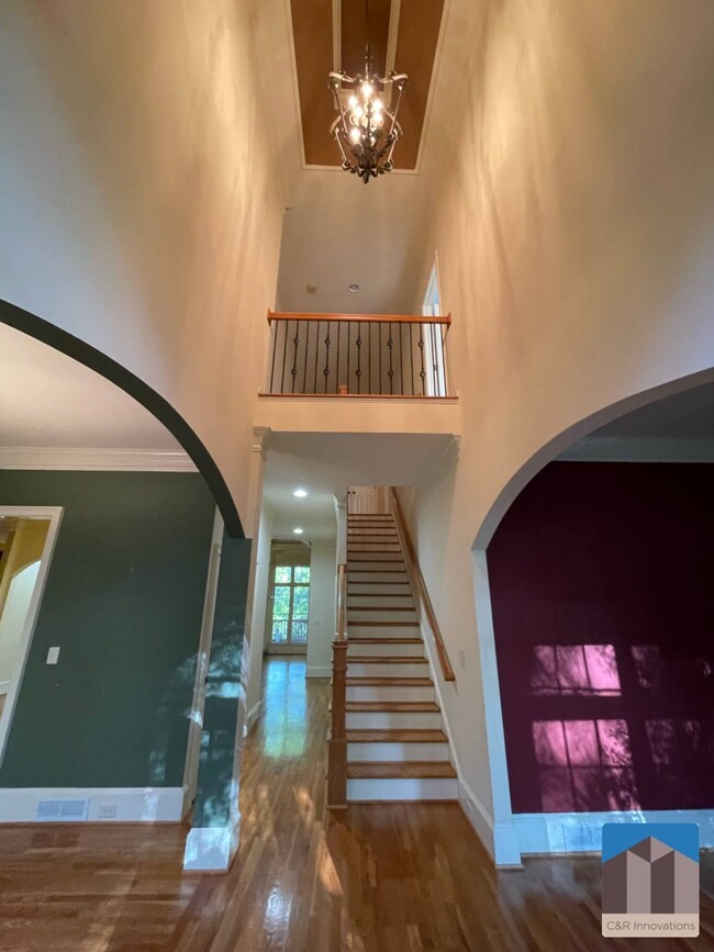 Foto del edificio - 1377 Greencrest Ct