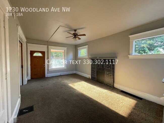 Building Photo - Three bedroom one bathroom home for rent