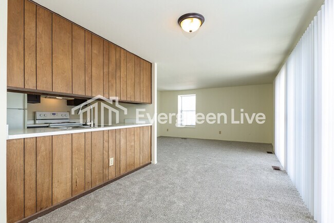 Foto del edificio - 5839 Troy Villa Blvd