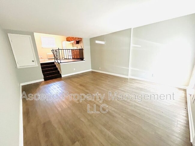 Photo - 557 Cranberry Way House