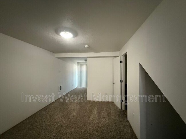 Foto del edificio - 9037 N Saint Louis Ave