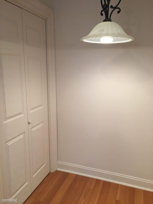 Building Photo - 3 br, 1 bath  - 578 79th St
