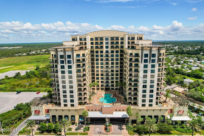 Foto del edificio - 15100 Front Beach Rd