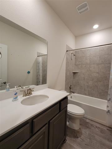 Building Photo - 3139 Maverick Dr
