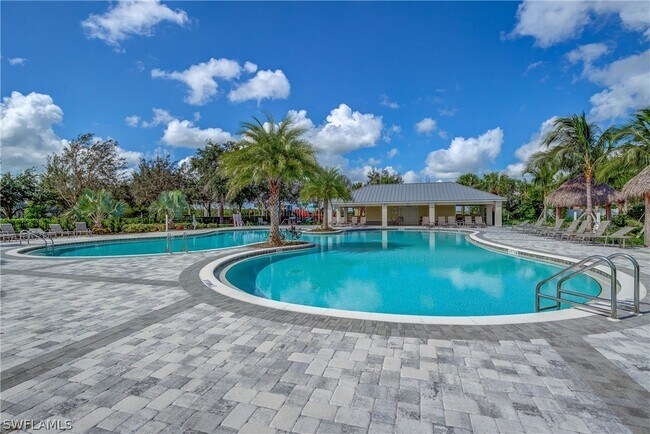 Foto del edificio - 2672 Vine Ave