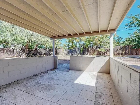 Building Photo - 8817 Candelaria Rd NE