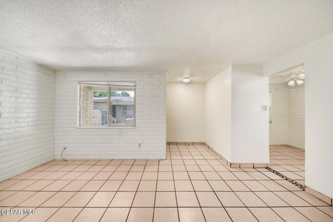 Foto del edificio - 11248 Wharf Cove Dr