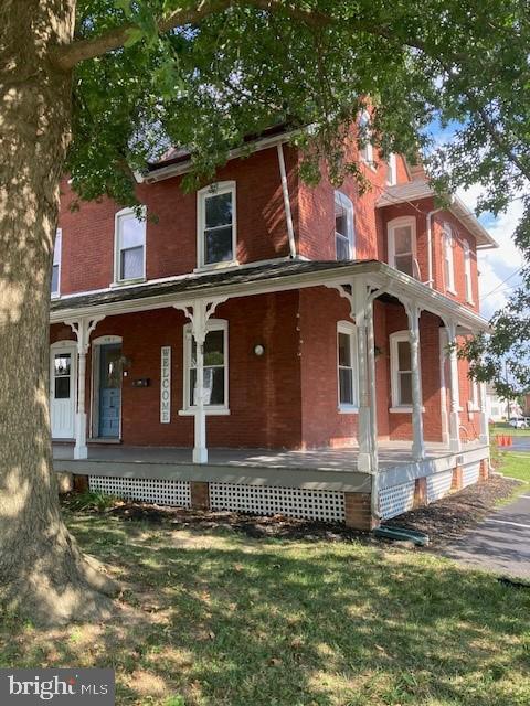 Building Photo - 114 E Locust St