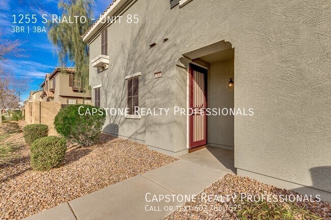 Building Photo - Gorgeous 3 Bedrooms 2.5 Bathroom home in M...