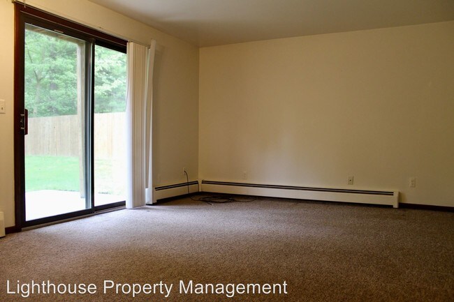 Foto del edificio - 250 4 Mile Rd NW