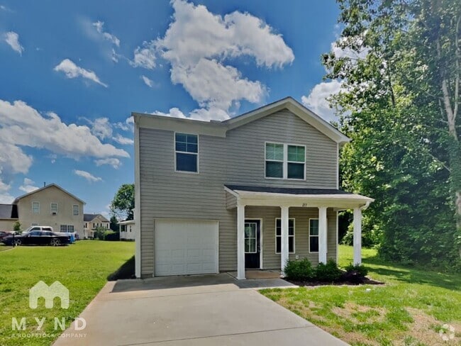 Building Photo - 213 Wolf Creek Ln