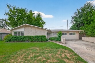 Building Photo - 5001 Libbey Dr
