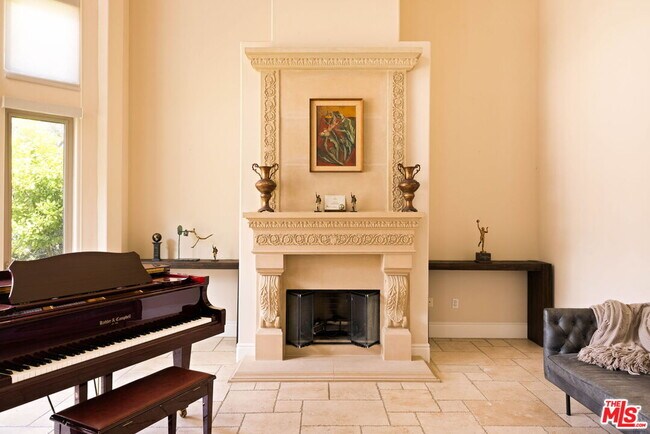 Foto del edificio - 4822 Valjean Ave