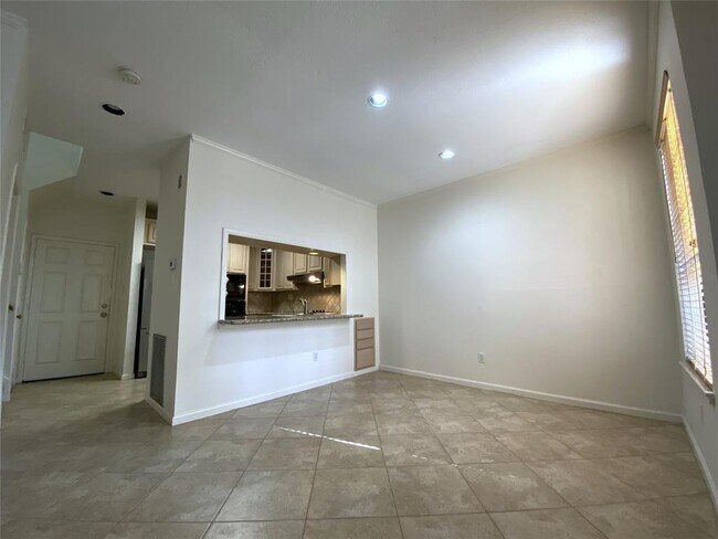 Foto del edificio - 2728 W Holcombe Blvd