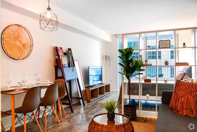 Building Photo - 1200 Brickell Bay Dr