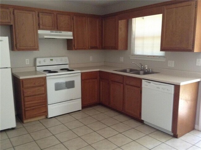 Building Photo - 2154 Kristy Ln