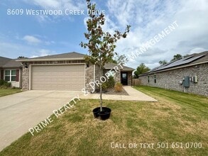 Building Photo - 8609 Westwood Crk Dr