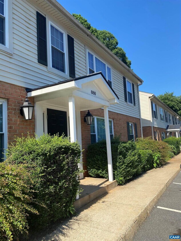 835 Fountain Ct Unit multiple, Charlottesville, VA 22901 Room for