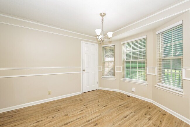 Foto del edificio - 3321 Quail Run Ct