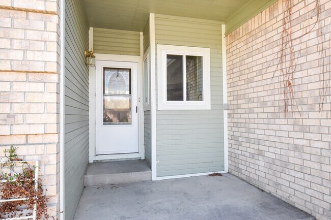 Building Photo - 6431 Gemfield Dr