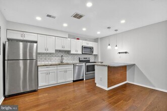 Building Photo - 306 W Wildey St