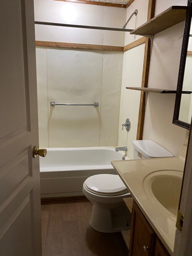 Foto del edificio - 1021 S 4th St