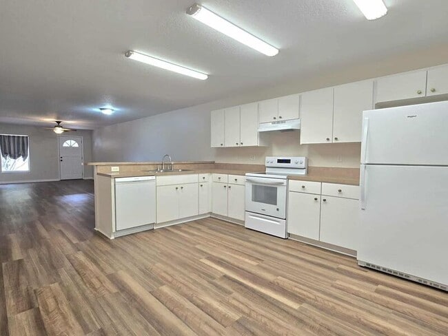 Foto del edificio - 888 W Stuart St