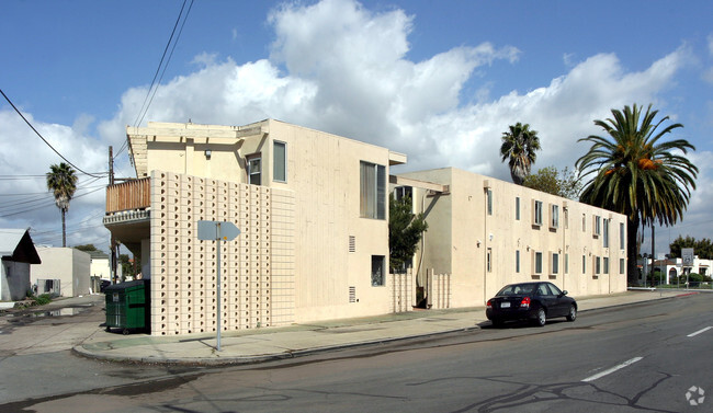 Alternate Bbuilding View - University Heights Apartments