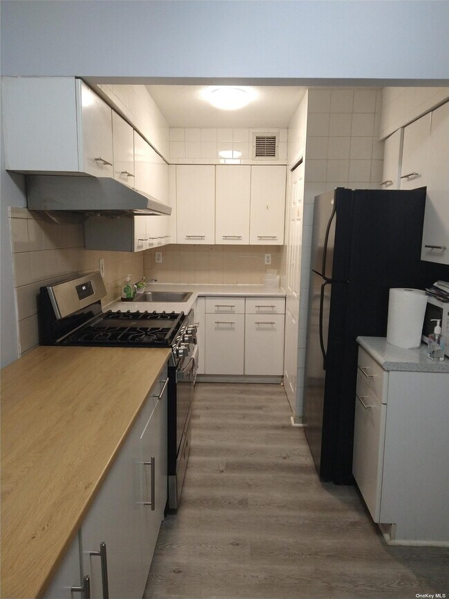 Foto del edificio - 42-22 Union St