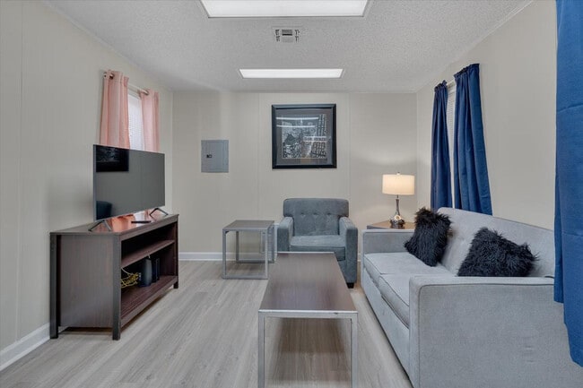 Foto del edificio - 4217 Neal Rd