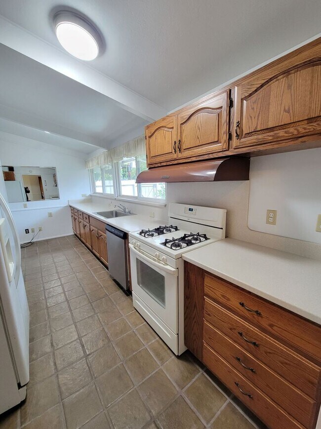 Photo - 3 Bedroom 2 Bath Home For Lease In Concord!