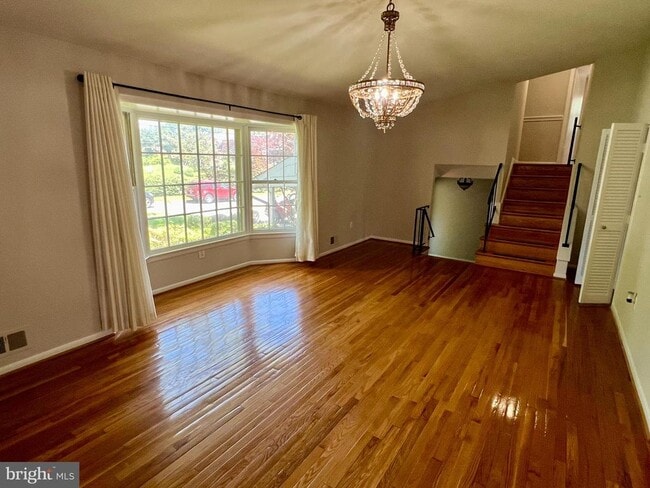 Foto del edificio - 12917 Layhill Rd