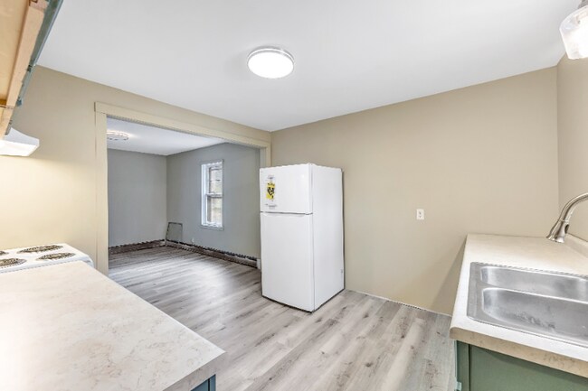 Foto del edificio - 105 N Metonga Ave